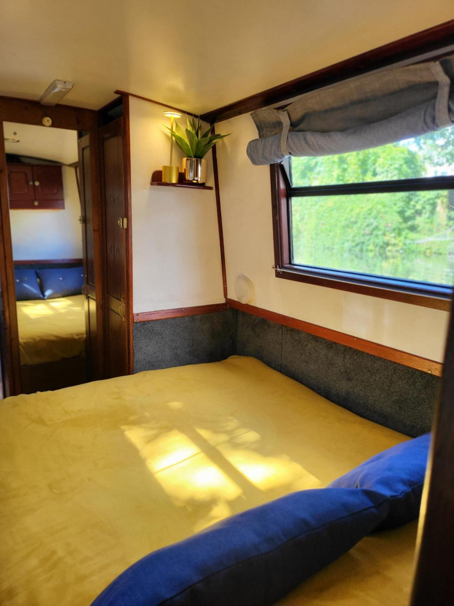 Comfy Canal Boat In Little Venice For Family & Friends Hotel London Exterior photo